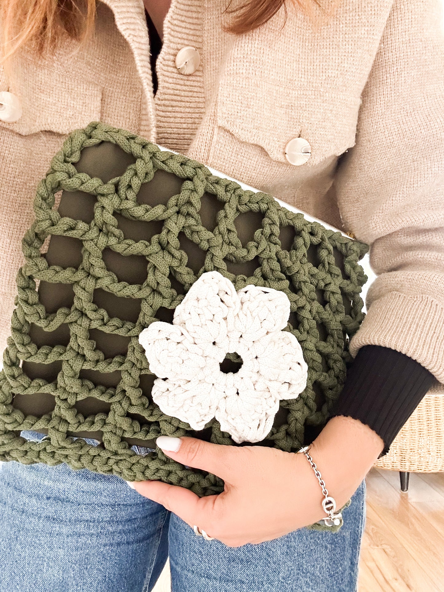 Pochette Louisa Kaki et Blanche
